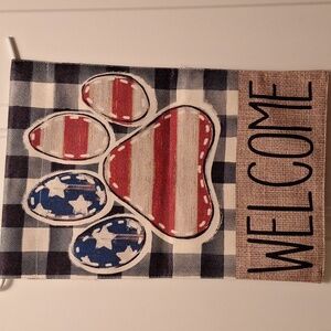 NWOT Patriotic Puppy Paw Puppy Garden Flag